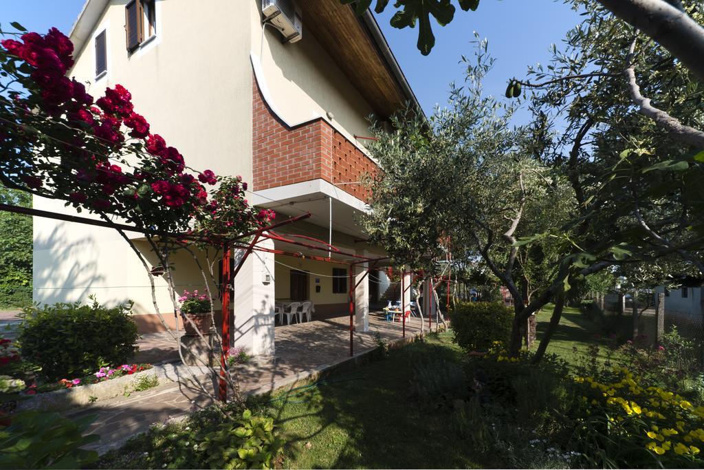 Apartments Milica Umag Ngoại thất bức ảnh