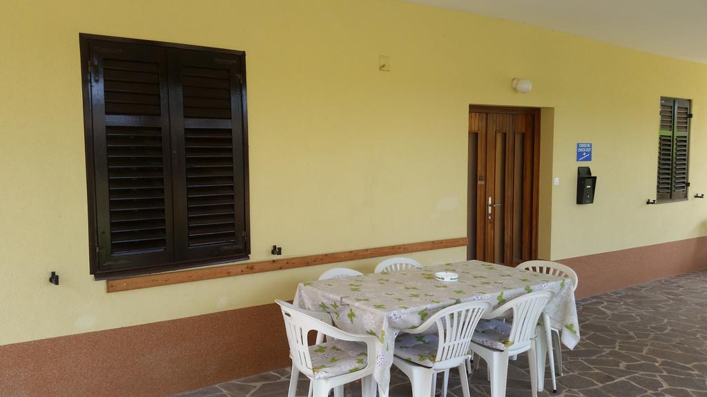 Apartments Milica Umag Ngoại thất bức ảnh